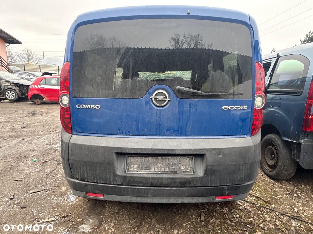 ZDERZAK TYLNY TYŁ OPEL COMBO 2014R - 1