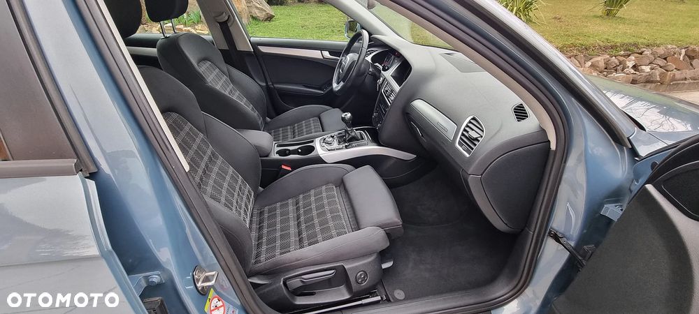 Audi A4 Avant 2.0 TDI DPF quattro Attraction - 25