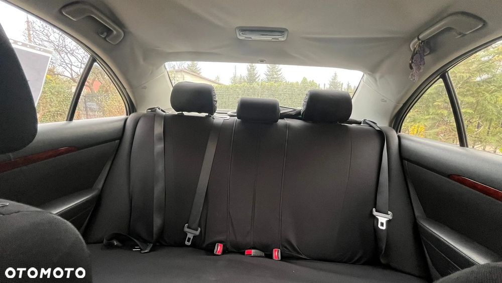 Toyota Avensis 1.8 VVT-i Luna - 11