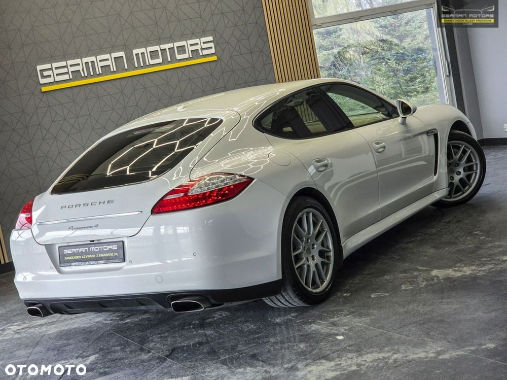 Porsche Panamera 4 PDK Edition - 10