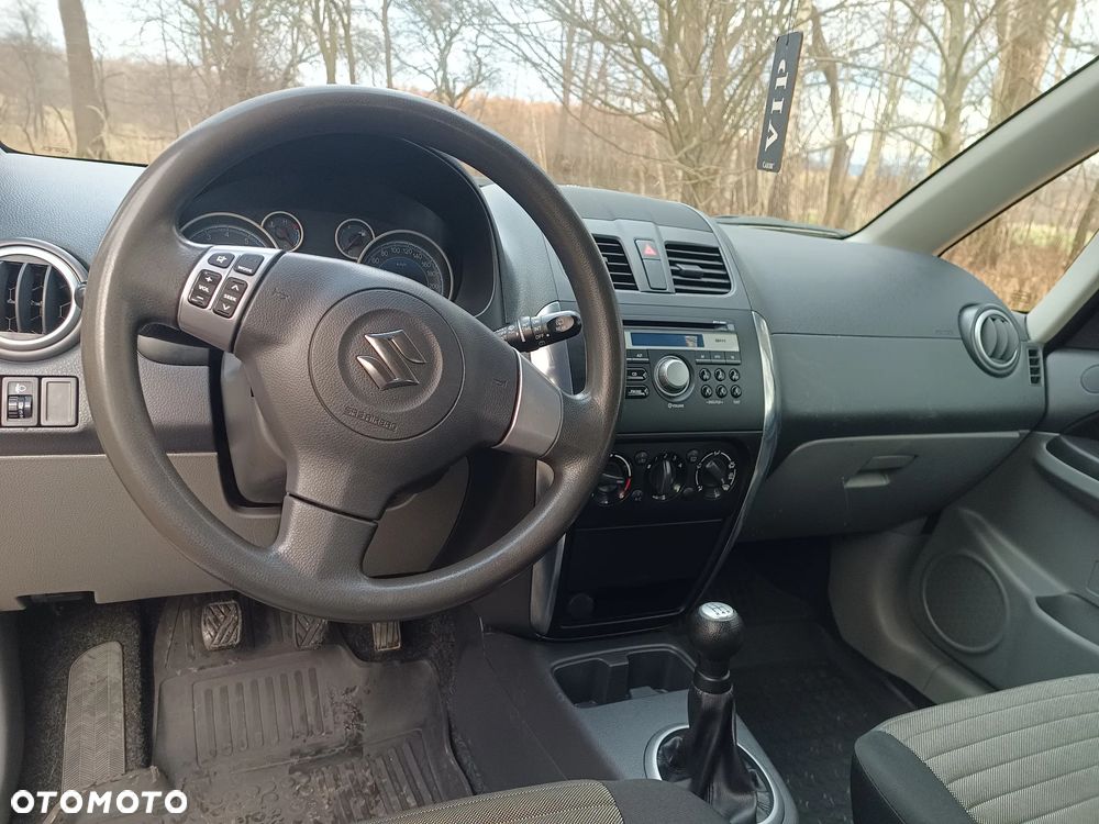 Suzuki SX4 1.6 Comfort 4WD - 9
