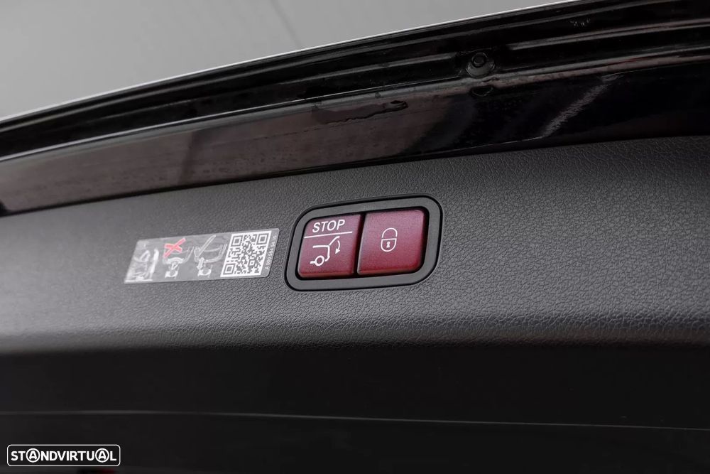Mercedes-Benz E 300 de 4Matic All-Terrain - 21
