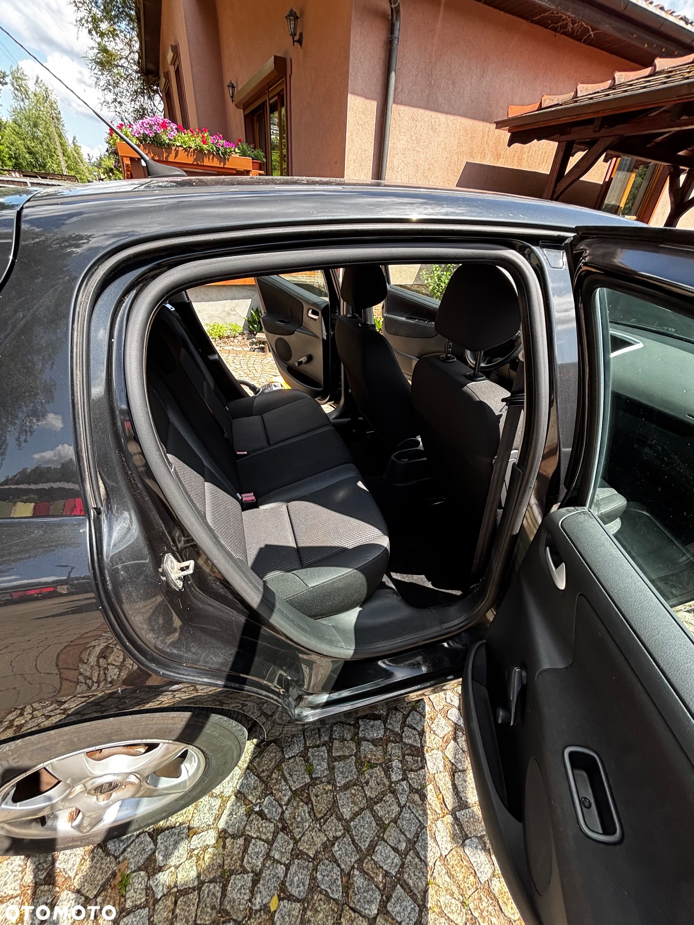 Peugeot 207 1.6 HDi Trendy 99g - 12