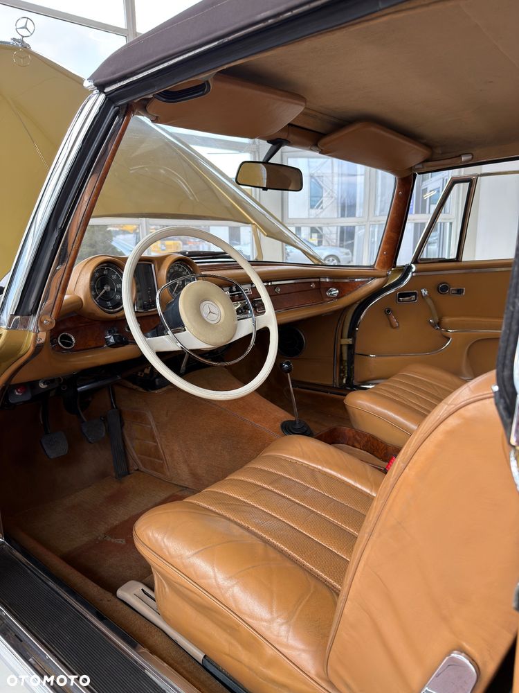 Mercedes-Benz 280 - 18