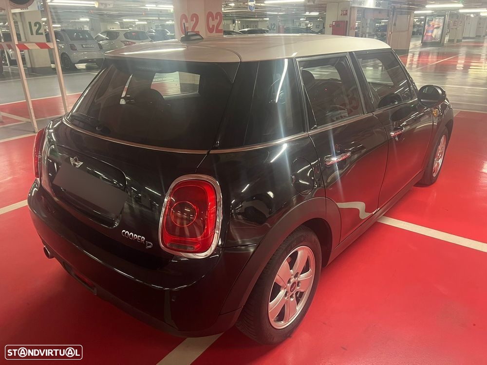 MINI 5 Portas Cooper D - 22