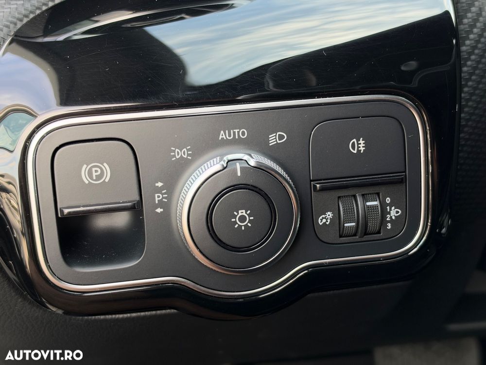 Mercedes-Benz A 180 d Sedan 7G-DCT Style - 24