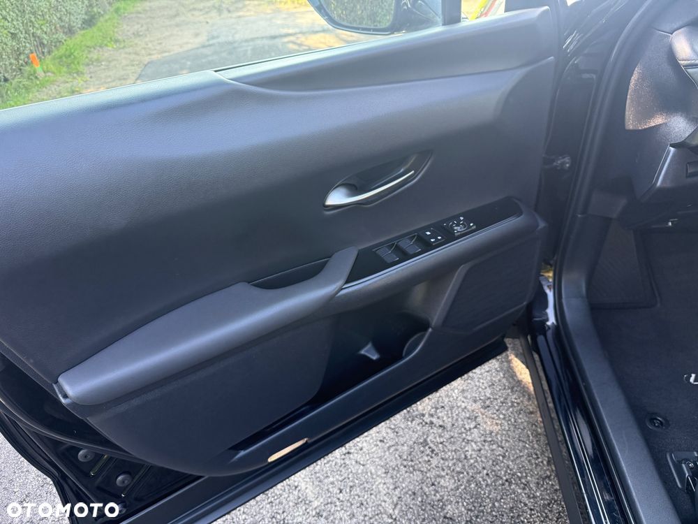 Lexus UX 250h Elegance 2WD - 14