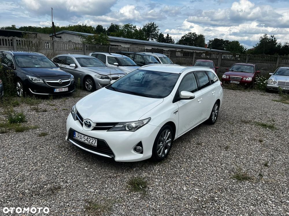 Toyota Auris - 1
