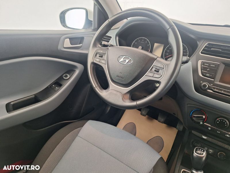 Hyundai i20 - 17