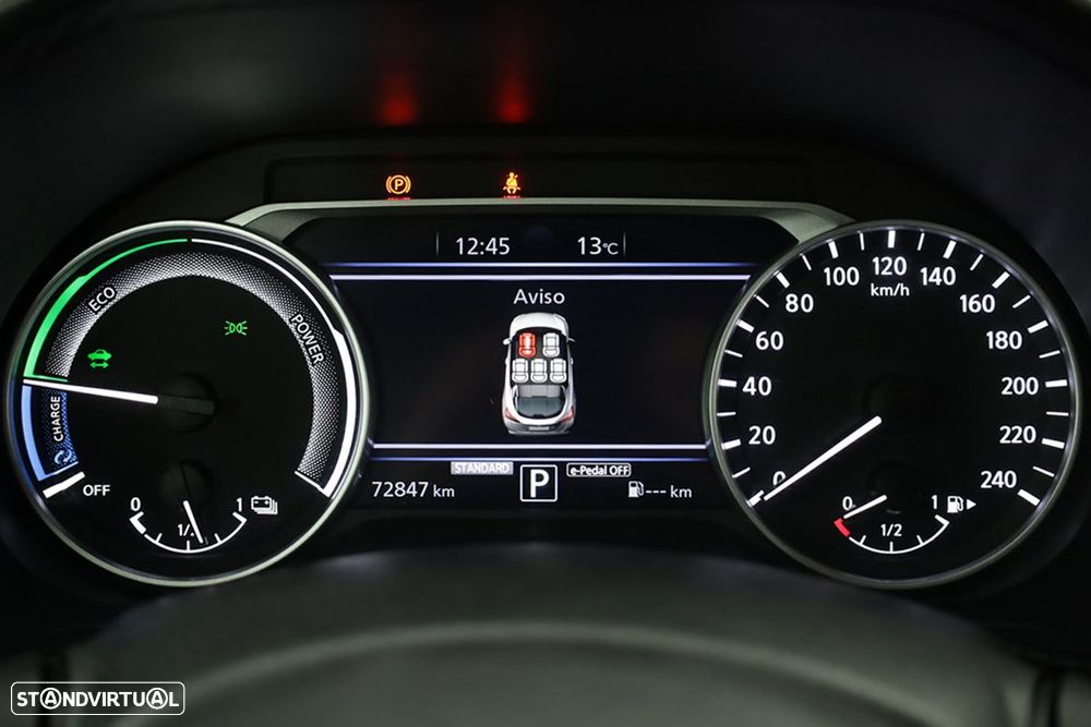 Nissan Juke 1.6 Hybrid N-Design Black - 15