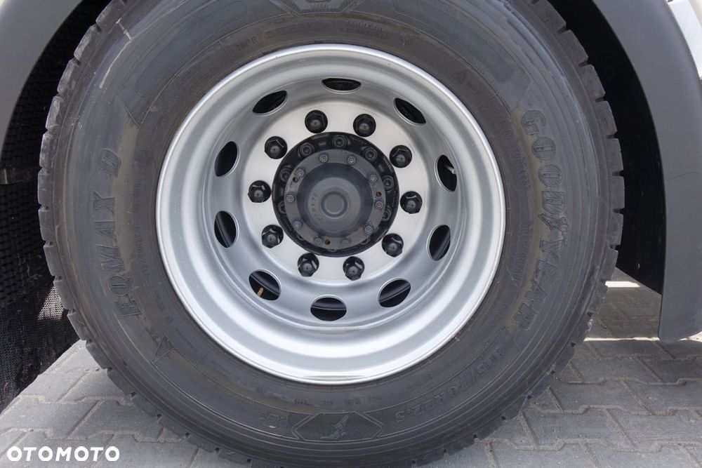 Scania R500 / EURO 6 / STANDARD / AUTOMAT / RETARDER / KLIMATYZACJA POSTOJOWA / LODÓWKA  /  2 ZBIORNIKI - 21