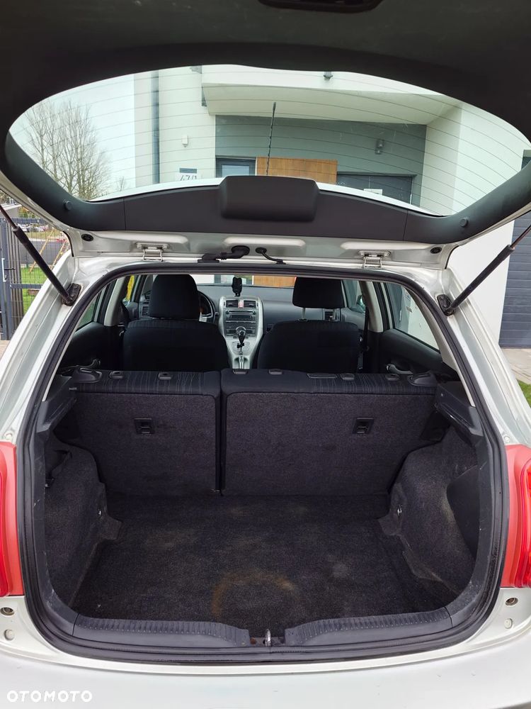 Toyota Auris 1.6 VVT-i Premium MM - 8