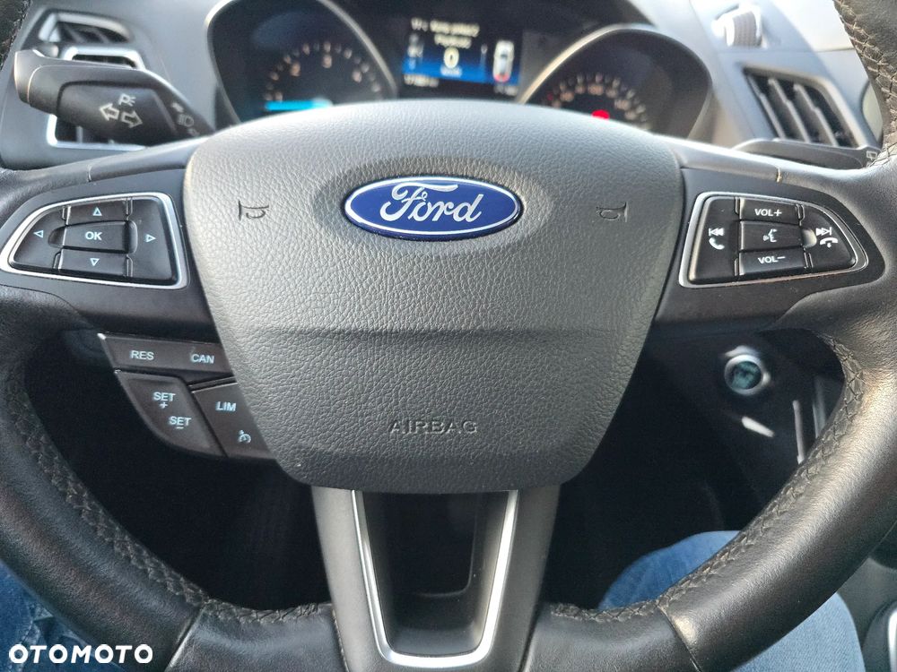 Ford Kuga - 21