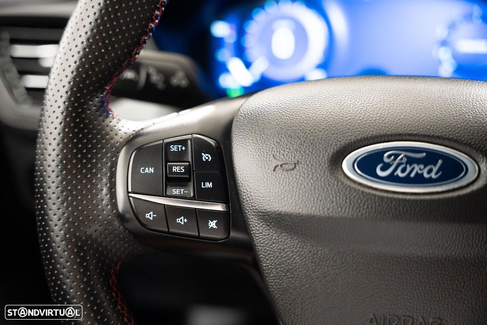 Ford Focus SW 1.0 EcoBoost MHEV ST-Line X - 22