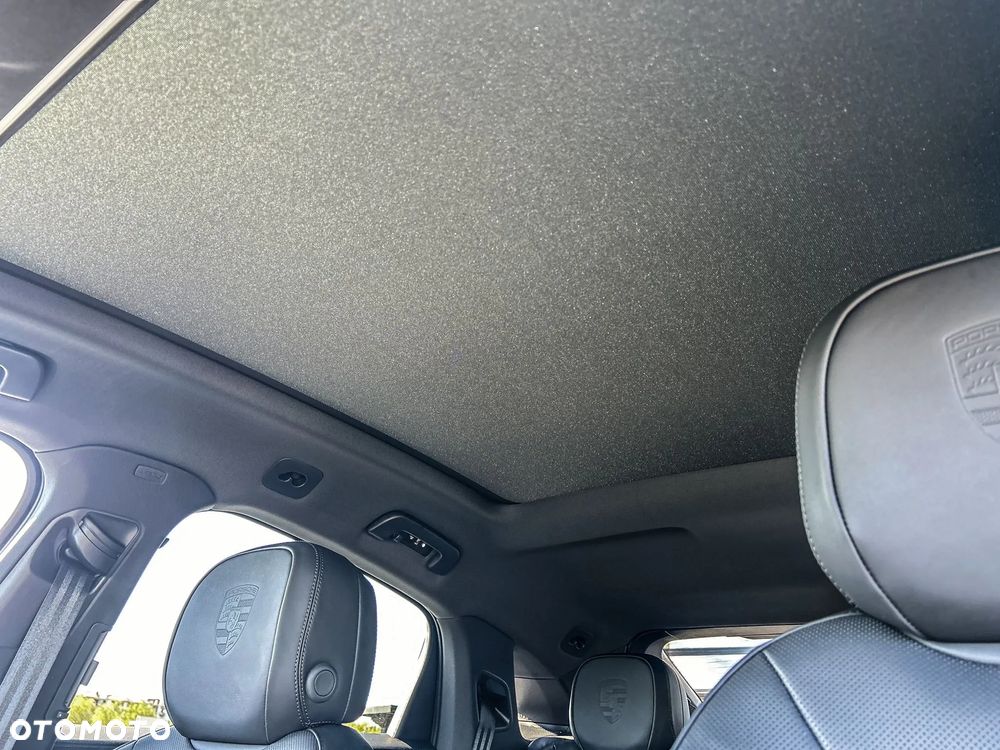 Porsche Cayenne - 14