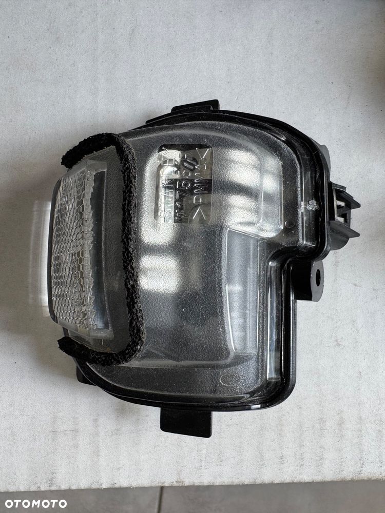Mazda 3 kierunkowskaz w lusterku BHS2- 69122 - 1