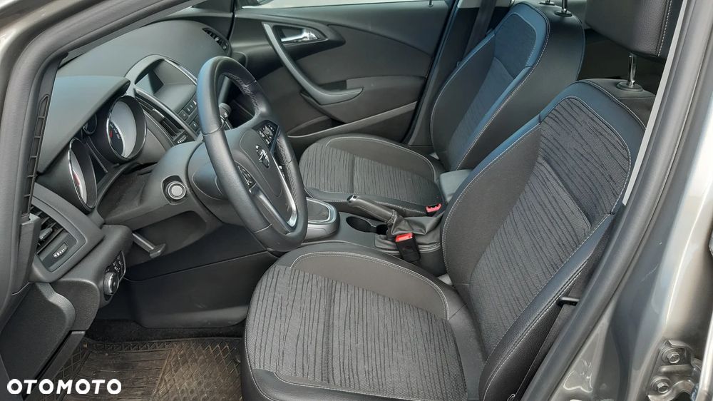 Opel Astra 1.4 T Business EU6 - 10
