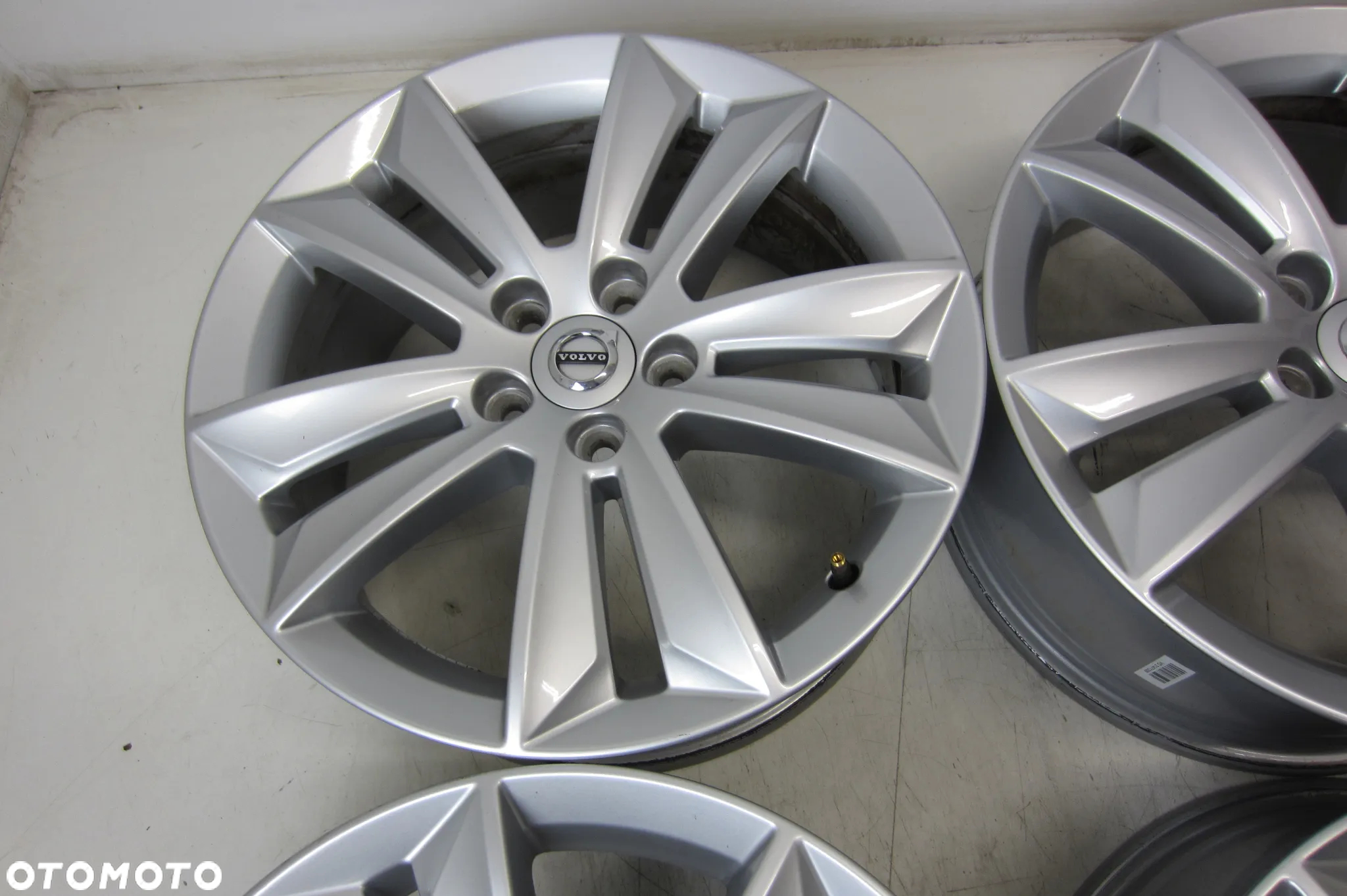 FELGI ALUMINIOWE 17  VOLVO C30 V50 V60 S60 CX30 XC60 V70 ORYGINAŁ - 3