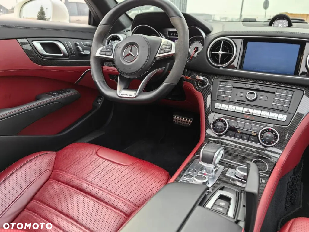 Mercedes-Benz SL 63 AMG - 25