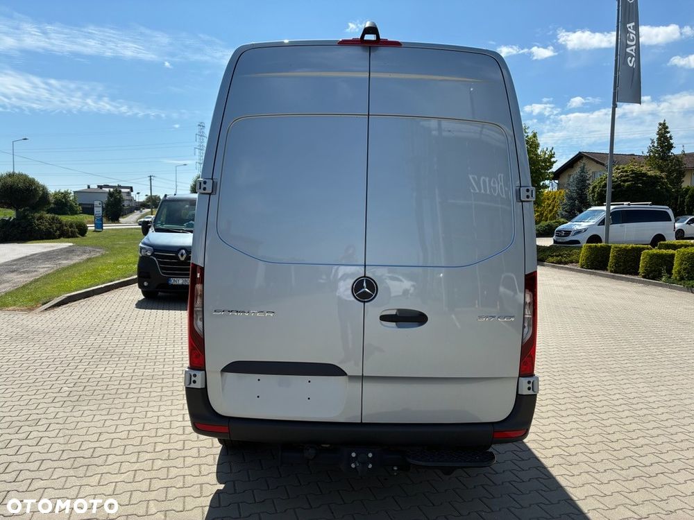 Mercedes-Benz SPRINTER 317 CDI FURGON PRO L2H2 - 7