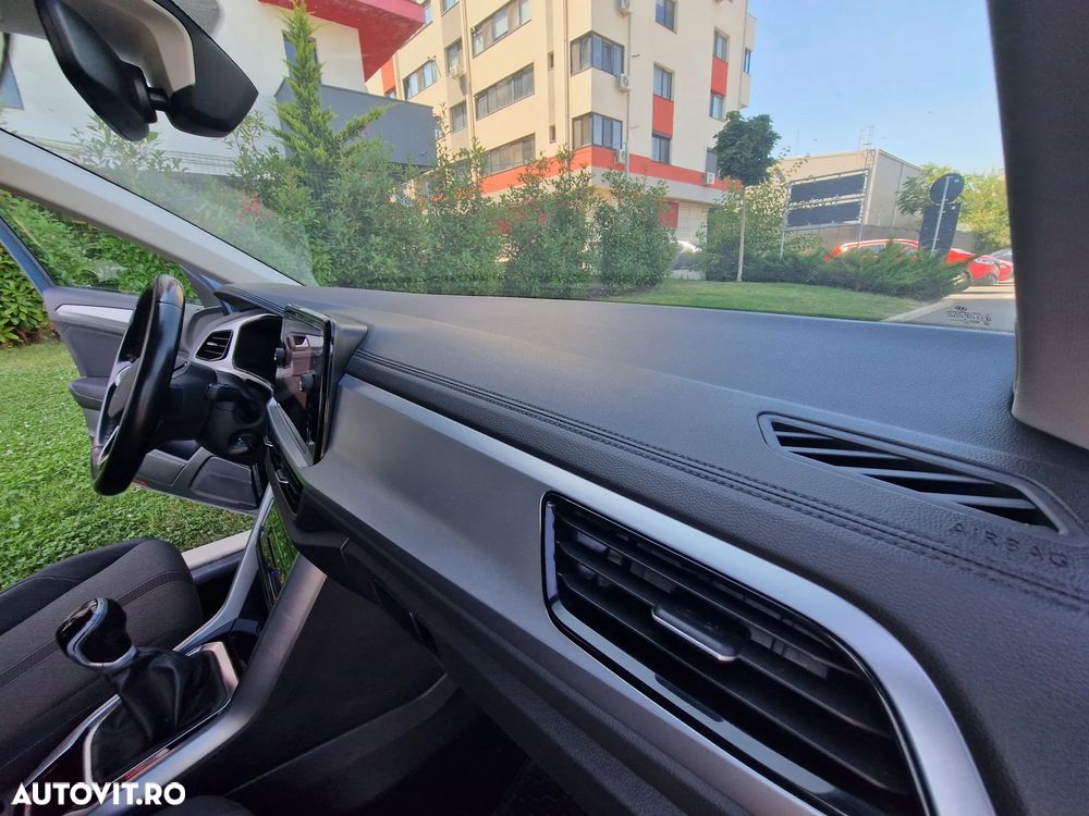Volkswagen T-Roc 1.0 TSI Design - 11