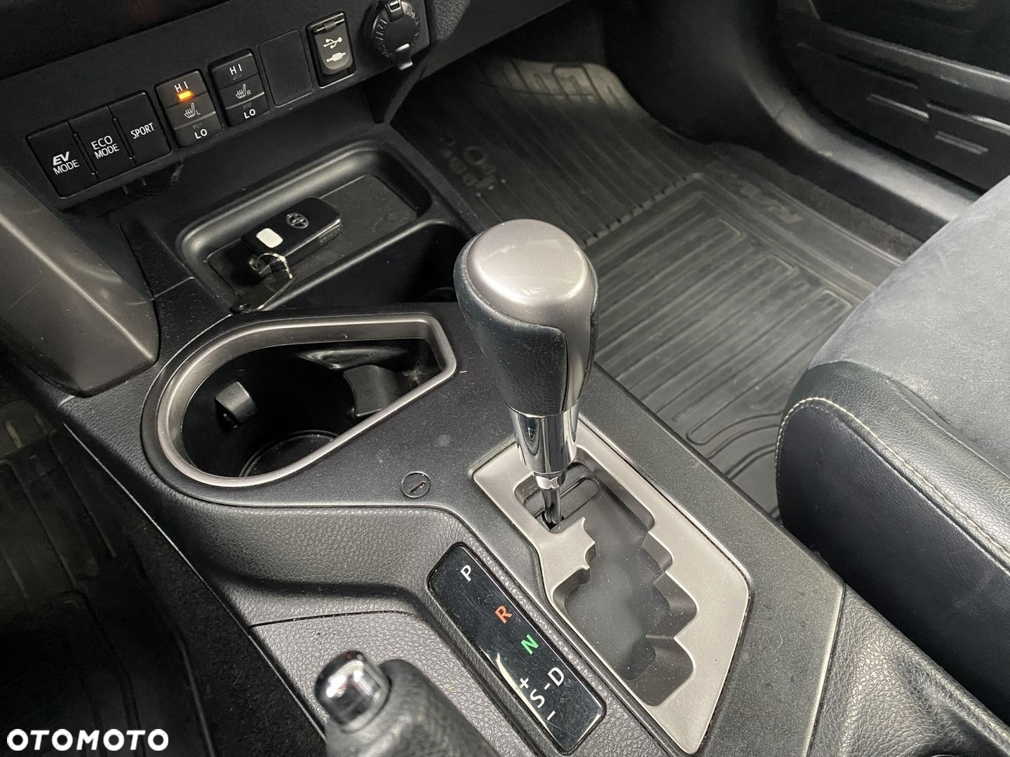Toyota RAV4 - 20