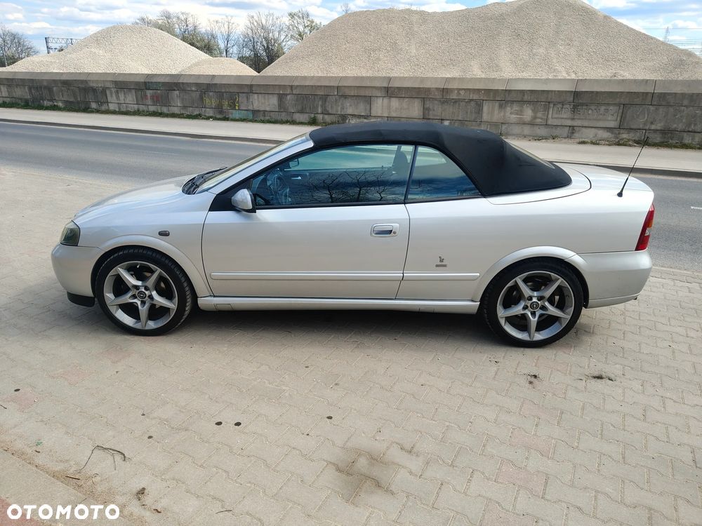 Opel Astra 1.8 Bertone - 9