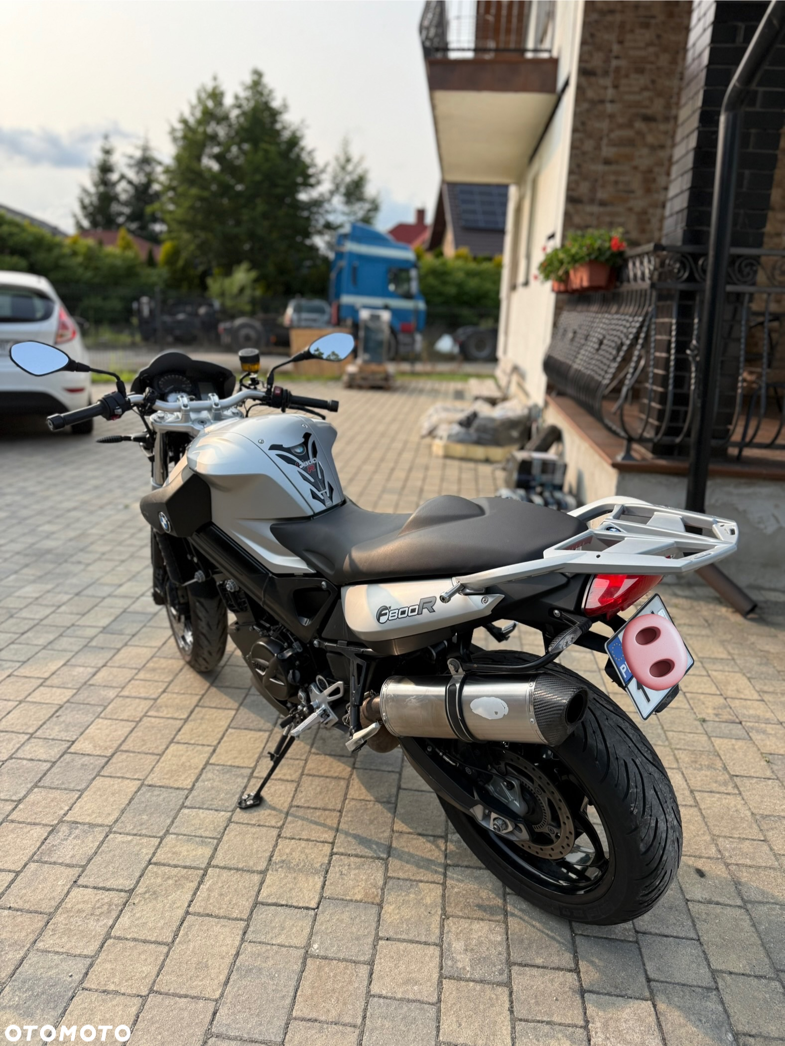 BMW F - 2