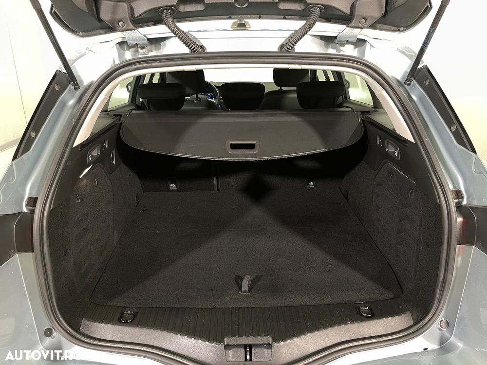 Renault Megane E-TECH 160 E-Tech engineered - 12