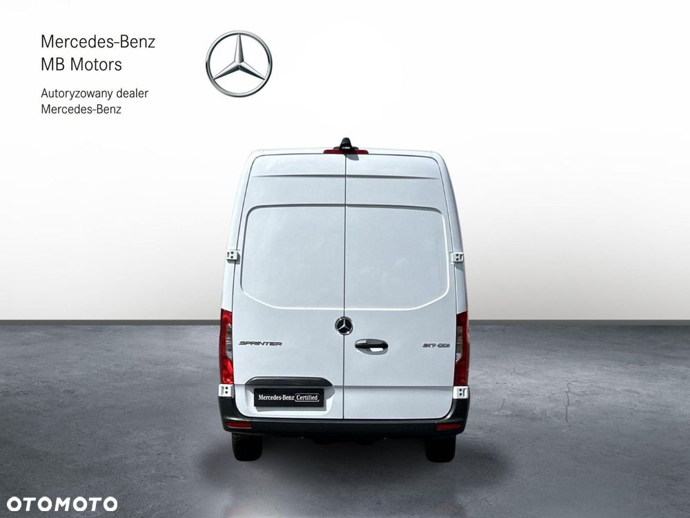 Mercedes-Benz Sprinter - 5