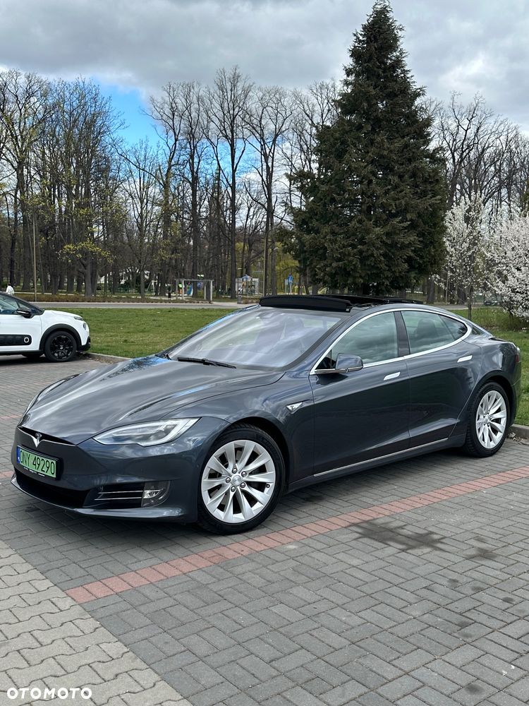 Tesla Model S Long Range Plus - 3