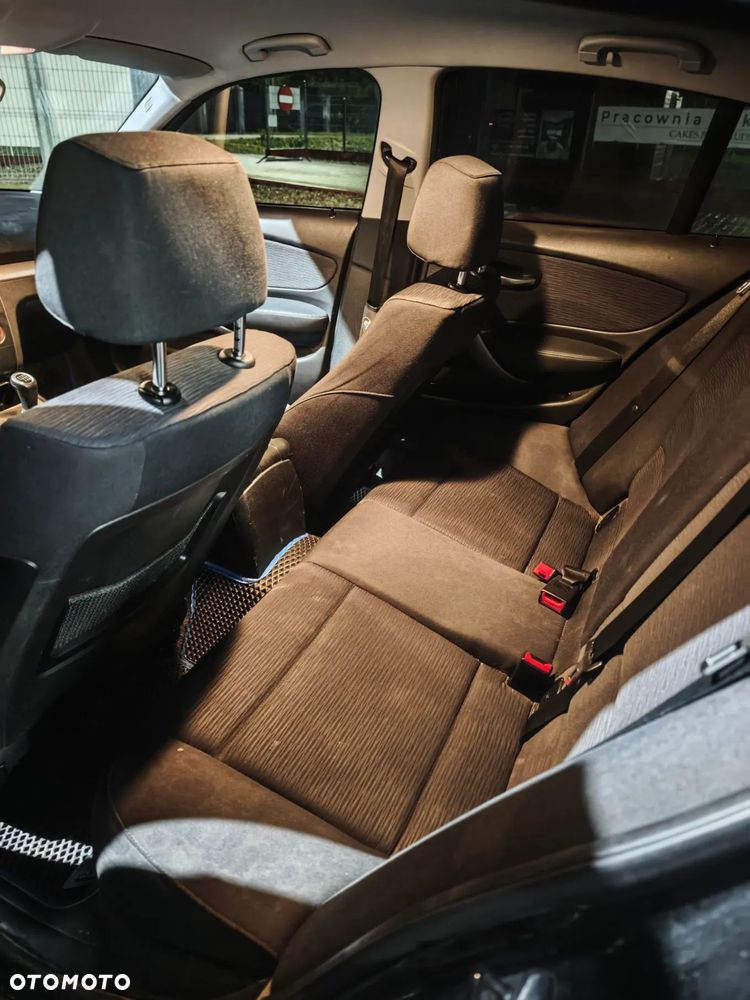 BMW Seria 1 118d - 13