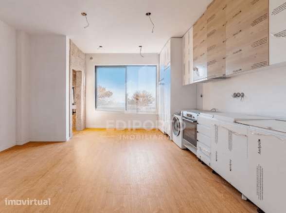 Apartamento T2+1 DUPLEX  (+1 COM 8M2 JANELA E ACESSO A VARANDA) ao Est - Grande imagem: 2/55