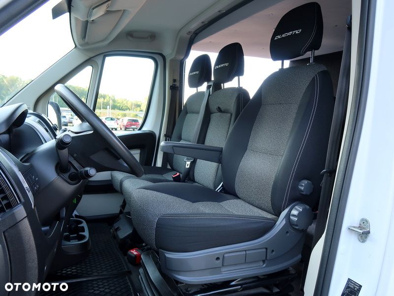 Fiat 2019 Ducato BRYGADÓWKA CARPOL 7 osób MAXI L4H2 180ps, SALON POLSKA , Tylko 112tyś km. Nawigacja, Pompowany fotel, tempomat, klimatronik, ŚLICZNY - 22