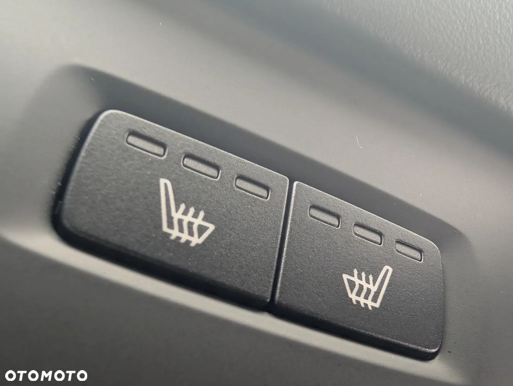 Volvo V60 B4 B DKG Plus Dark - 22