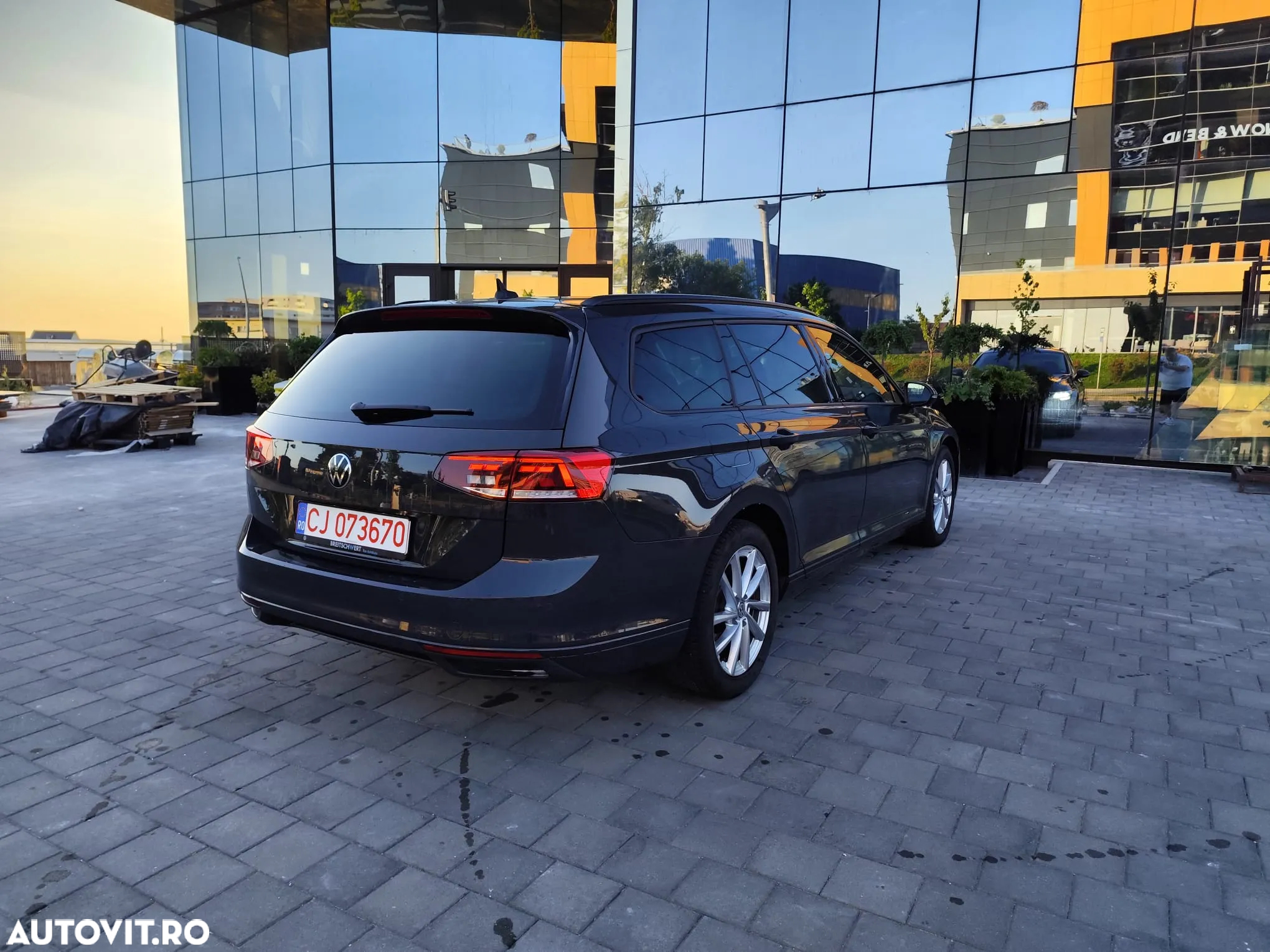 Volkswagen Passat Variant 2.0 TDI DSG Comfortline - 8