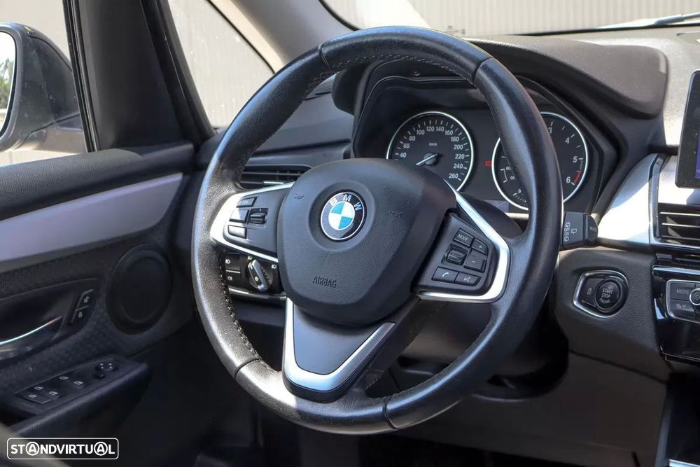 BMW 218 Active Tourer d Advantage - 18