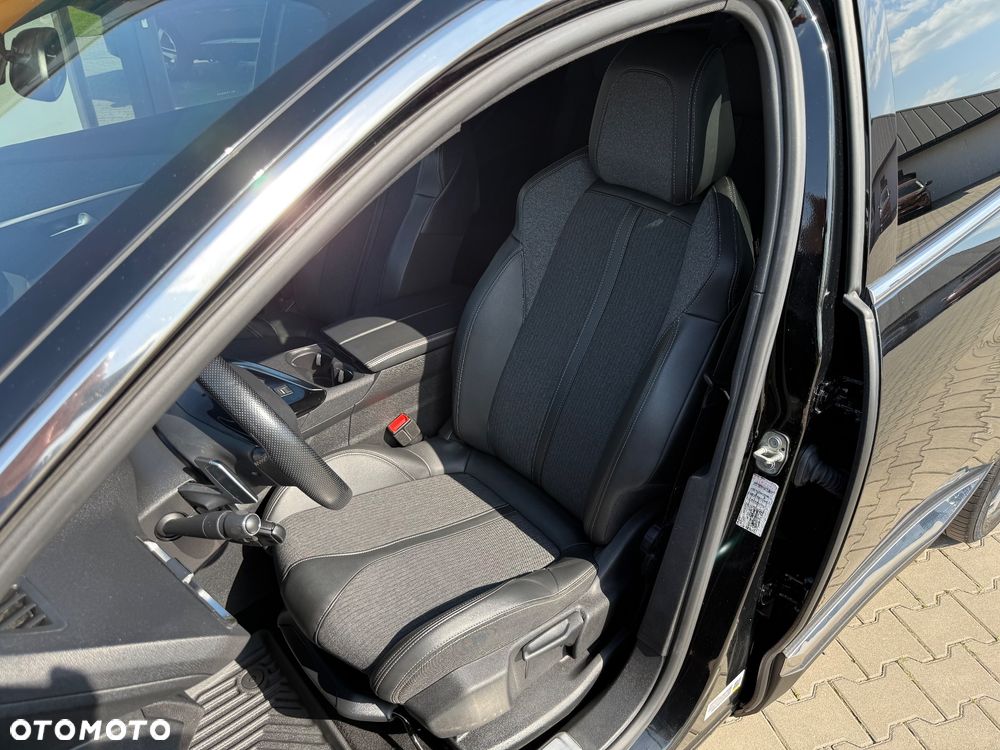 Peugeot 5008 1.6 PureTech GT S&S EAT8 - 34