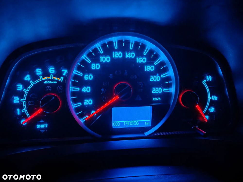 Toyota RAV4 2.2 D-4D Premium - 15