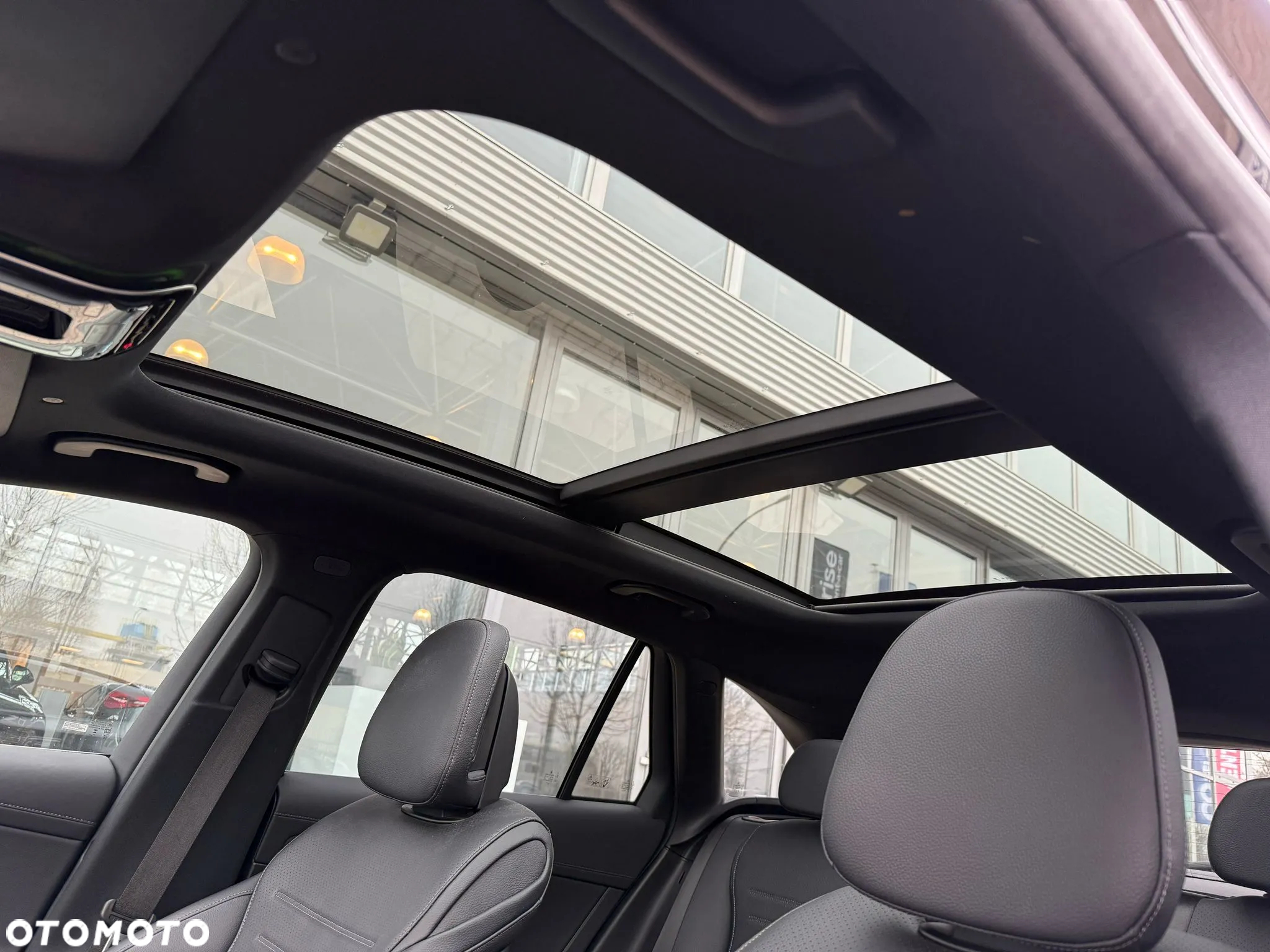 Mercedes-Benz GLC - 30