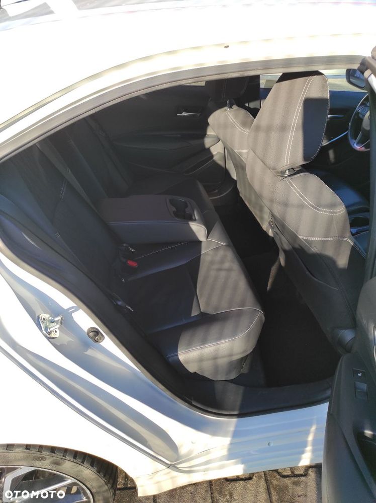Toyota Corolla 1.8 Hybrid Executive - 16