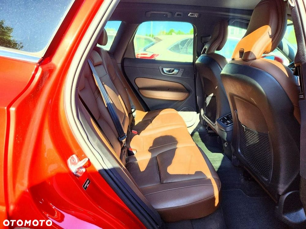 Volvo XC 60 T5 AWD Inscription - 11