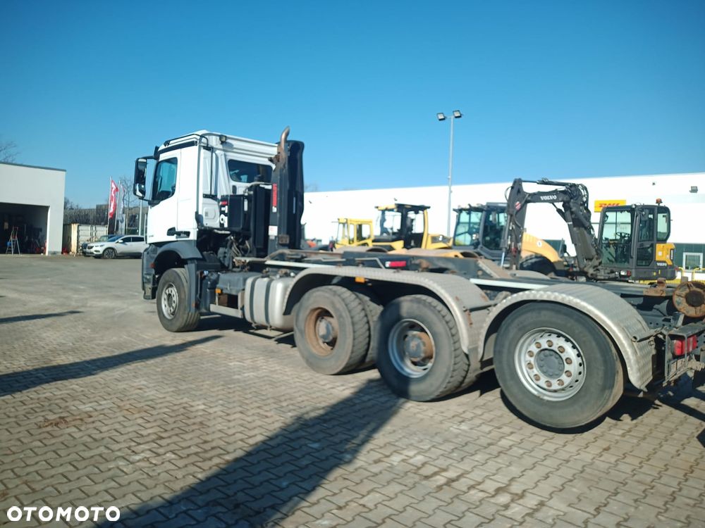 Mercedes-Benz Arocs - 4