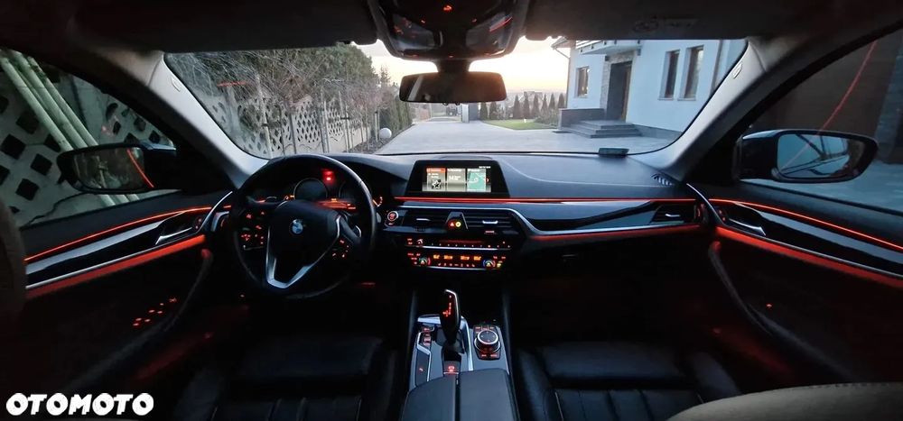 BMW Seria 5 520d Luxury Line sport - 10