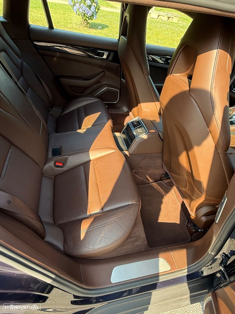 Porsche Panamera Sport Turismo 4 E-Hybrid - 7
