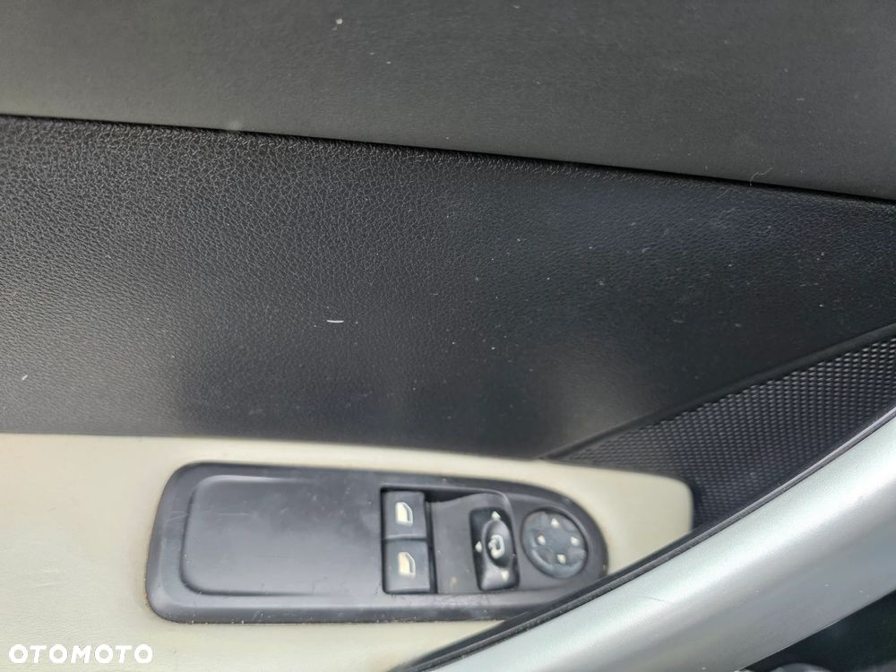 Peugeot RCZ 2.0 HDi - 21