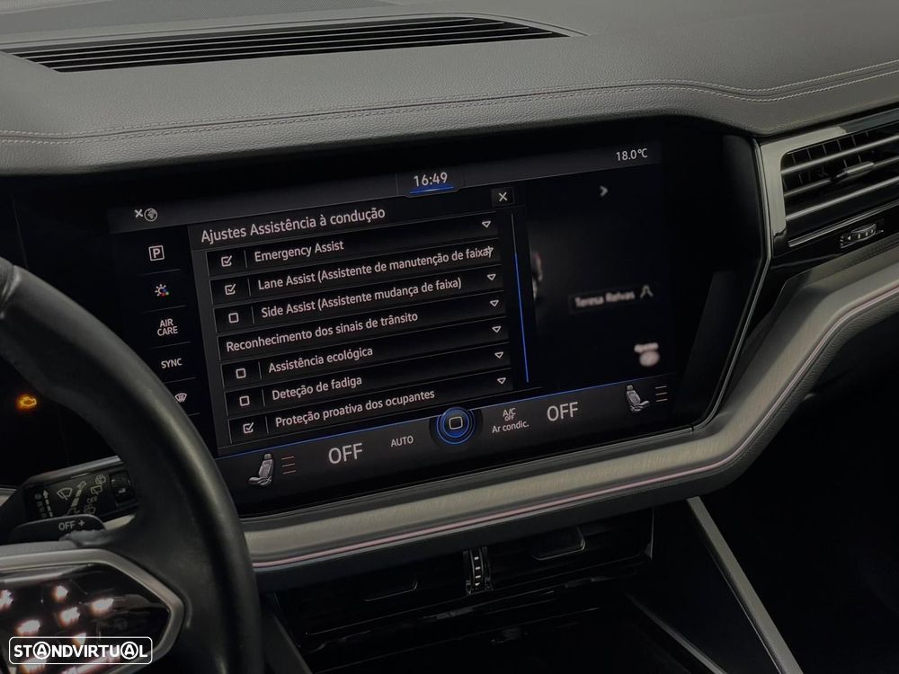 VW Touareg 3.0 TSI e-Hybrid Plus - 23