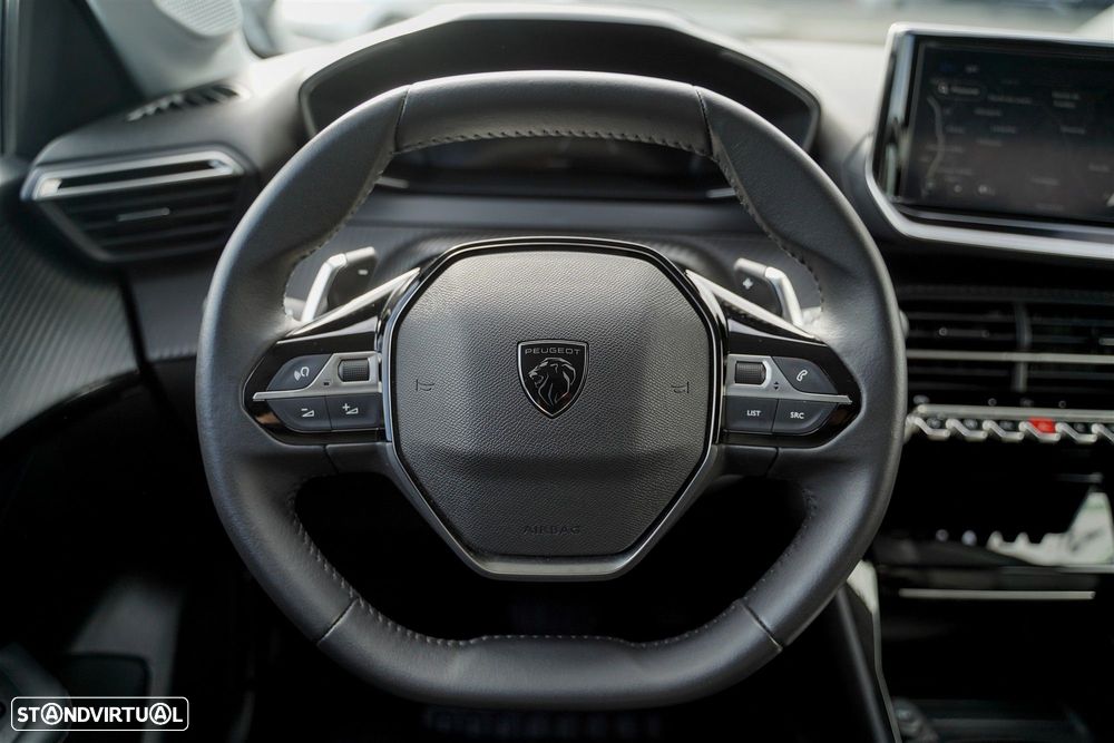 Peugeot 208 1.2 Hybrid Allure e-DCS6 - 19
