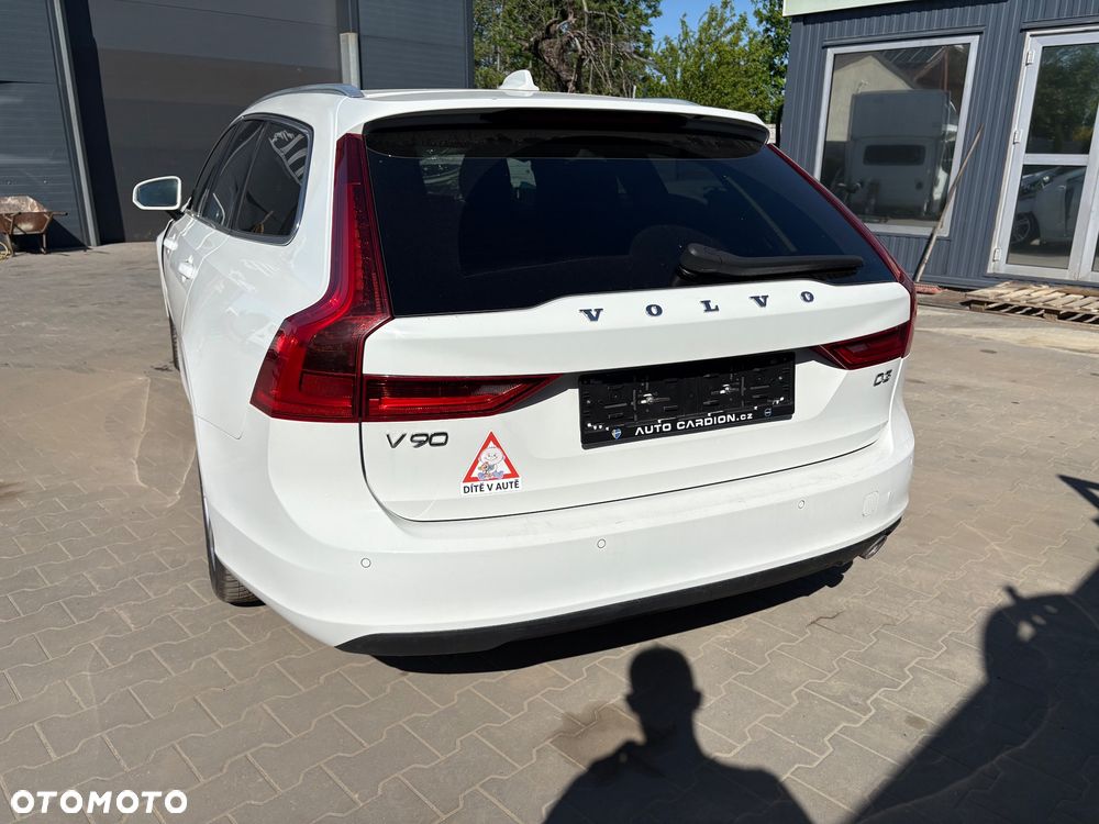 Volvo V90 D3 Momentum Pro - 8