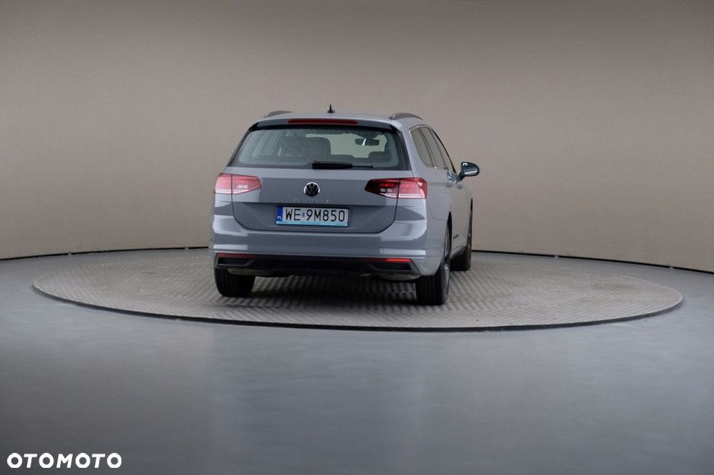 Volkswagen Passat Variant 2.0 TSI Business DSG - 5